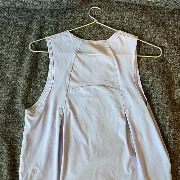 Lulu Lemon Sculpt crop running top - Picture 3 of 8